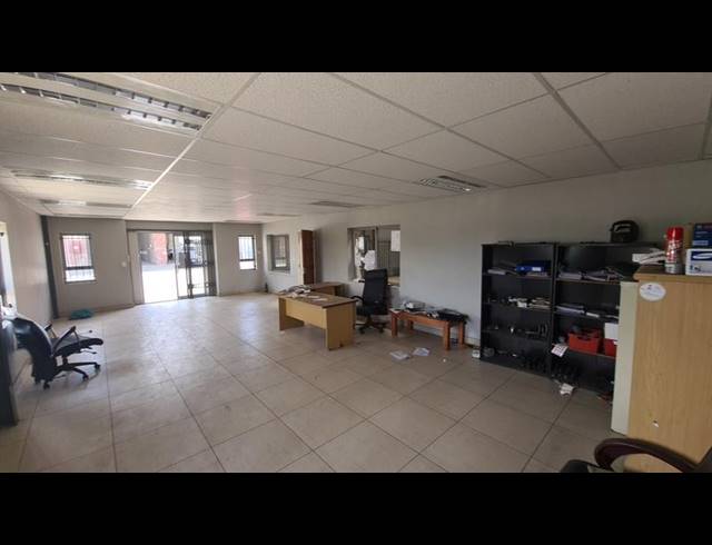 INDUSTRIAL PROPERTY TO RENT IN COMMERCIA